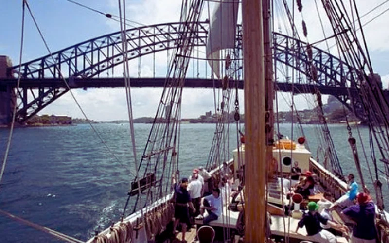 Sydney Harbour Tall Ship
Tom providing commentary